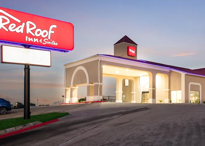 Red Roof Inn & Suites Austin East - Manor