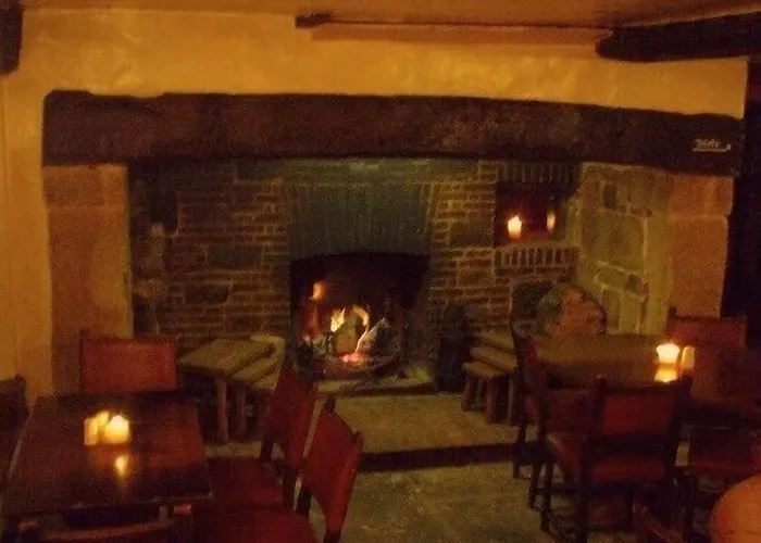 Chequers Inn Hotel