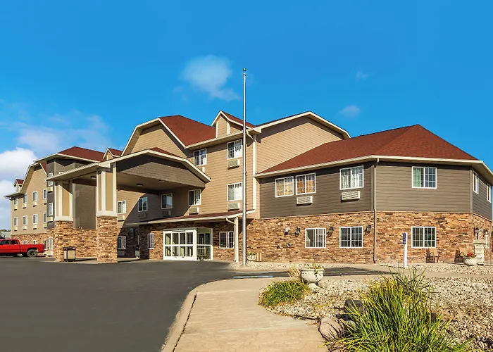 Red Roof Inn & Suites Omaha - Council Bluffs