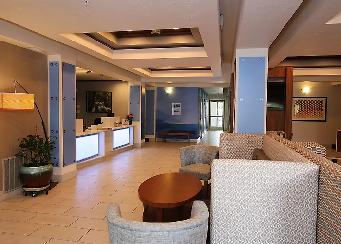 Holiday Inn Express Hotel & Suites Ashland By Ihg