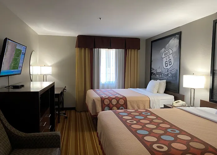 Super 8 By Wyndham Claremore Ok