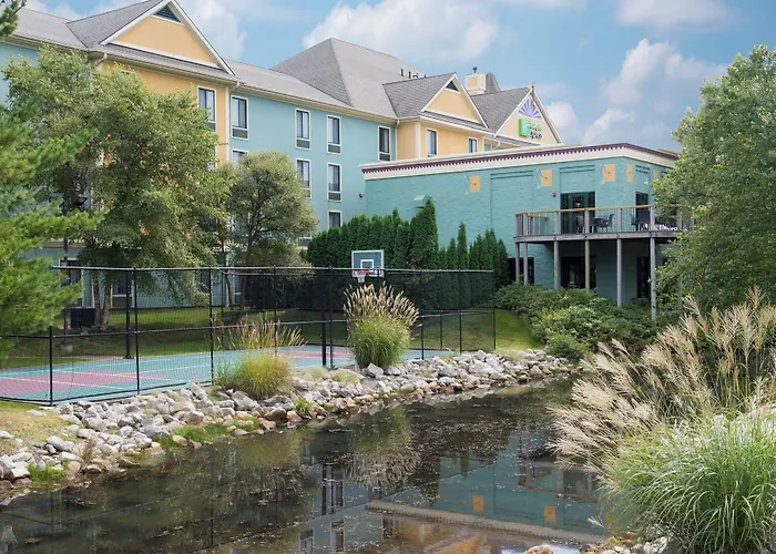Holiday Inn Express Holland By Ihg