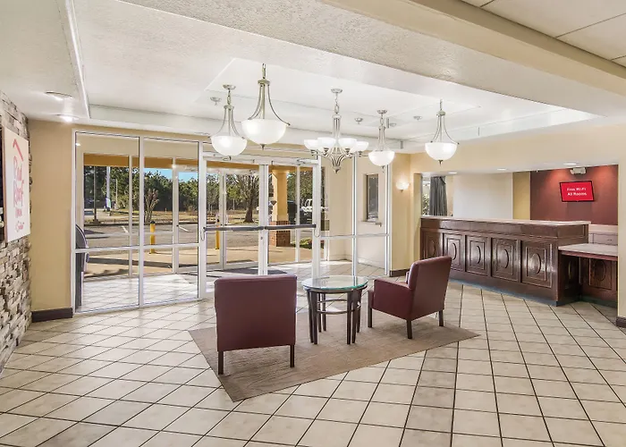 Red Roof Inn & Suites Pensacola East - Milton