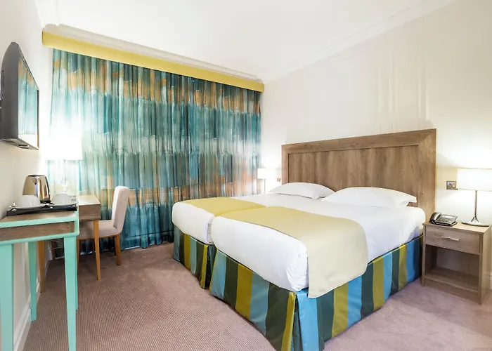 Astor Court Hotel