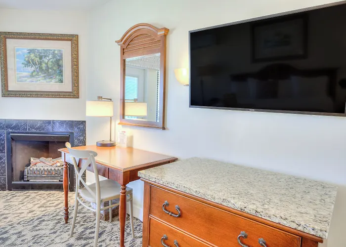 La Fiesta Ocean Inn & Suites
