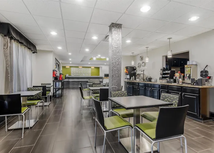 Best Western Commerce Inn