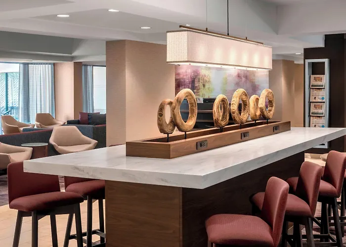 Courtyard By Marriott Jersey City Newport