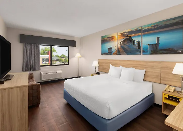 Days Inn By Wyndham Phenix City Near Fort Benning