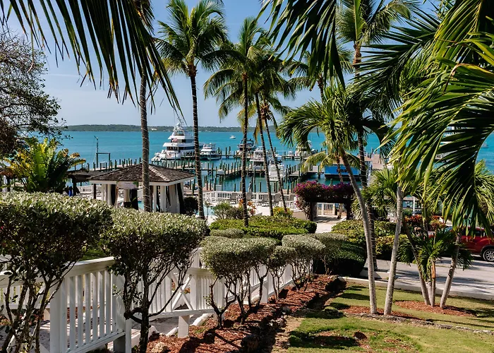 Romora Bay Resort & Marina