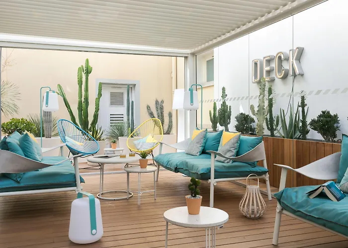 The Deck Hotel By Happyculture