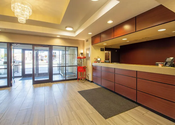 Red Roof Inn & Suites Indianapolis Airport