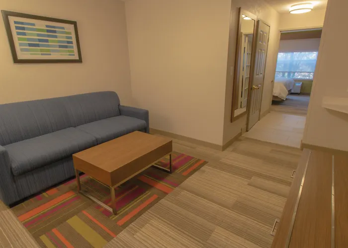 Holiday Inn Express & Suites Manassas By Ihg