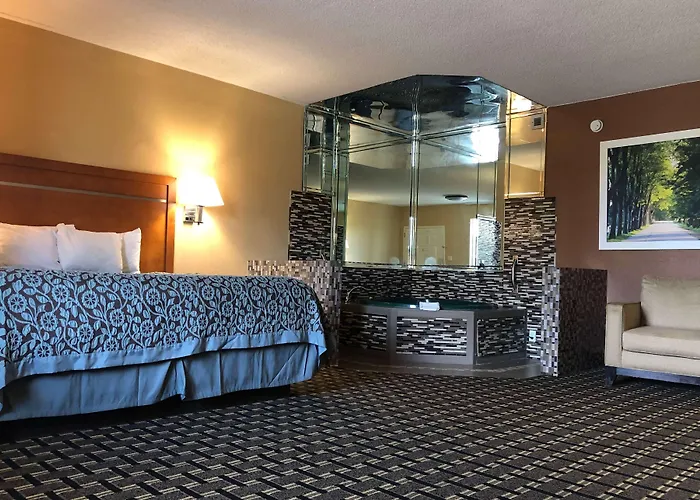 Days Inn By Wyndham Columbus