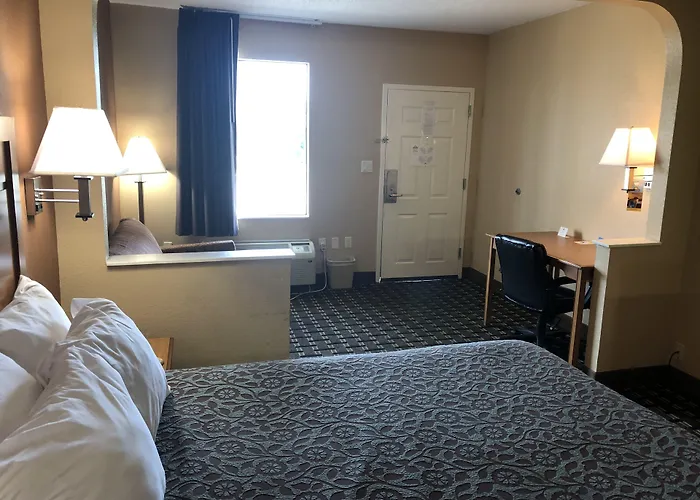 Days Inn By Wyndham Columbus