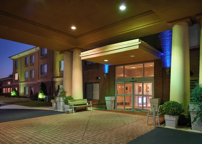 Holiday Inn Express Hotel & Suites Anniston/Oxford By Ihg