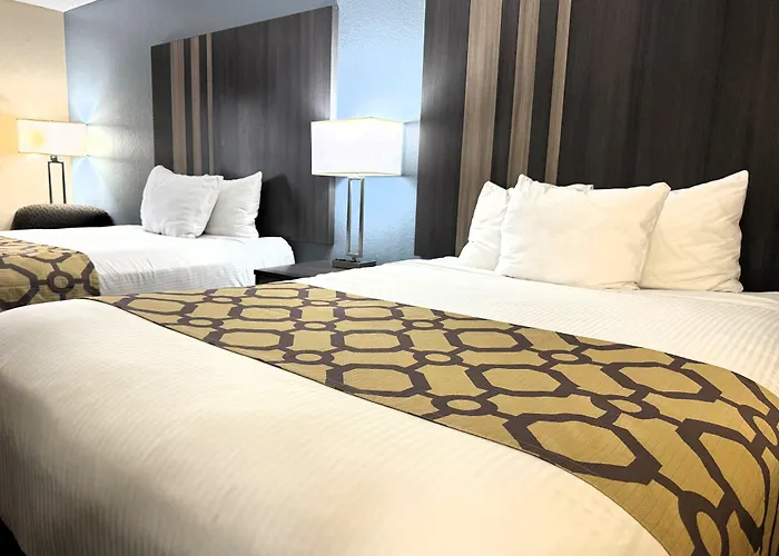 Baymont By Wyndham Tupelo