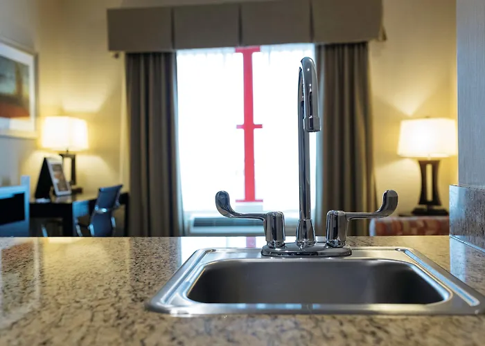 Holiday Inn Express & Suites - Olathe North By Ihg