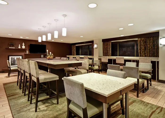 Hampton Inn Atlanta-Mall Of Georgia