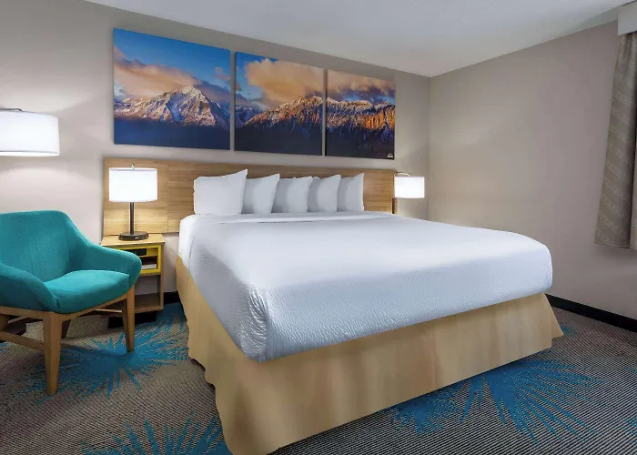 Days Inn & Suites By Wyndham Denver International Airport