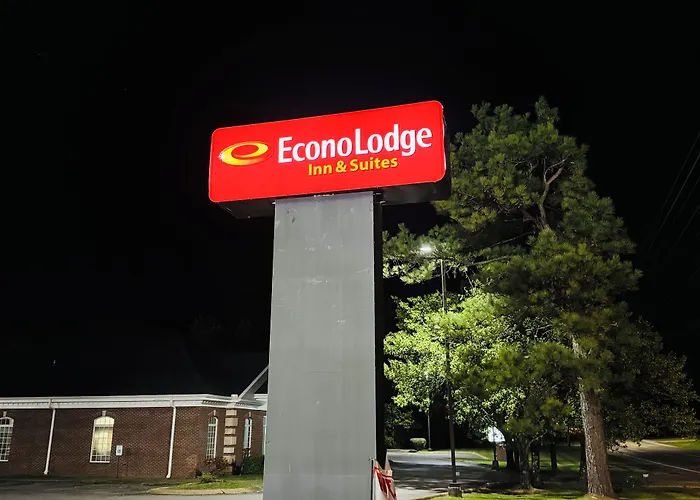 Econo Lodge Inn & Suites