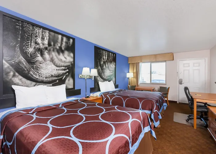 Super 8 By Wyndham Cleburne