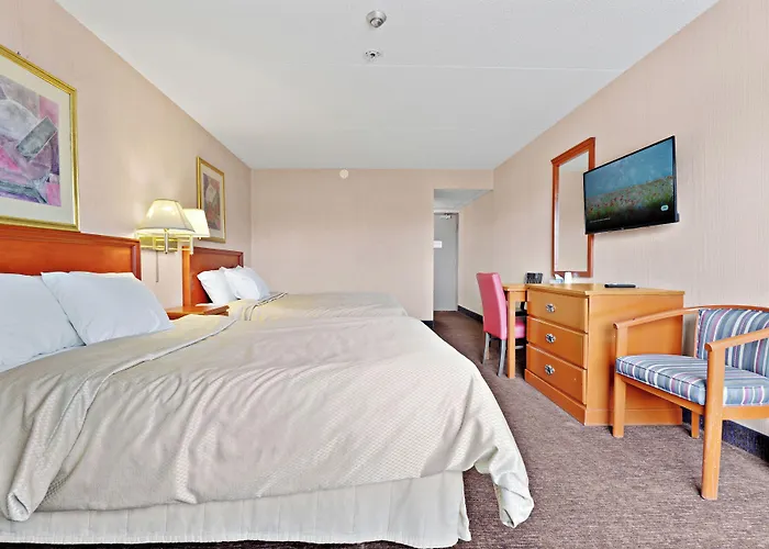 Niagara Lodge & Suites