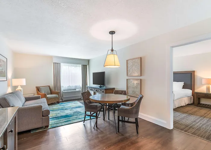 Best Western Plus University Park Inn & Suites
