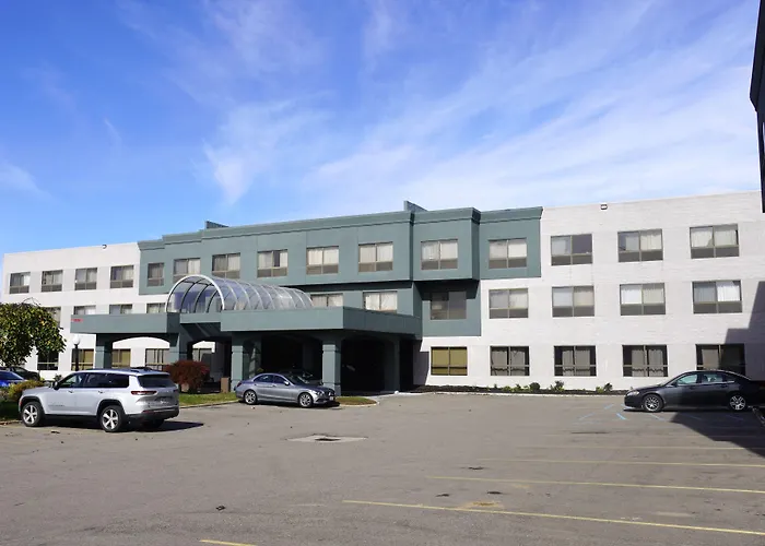 American Inn & Suites