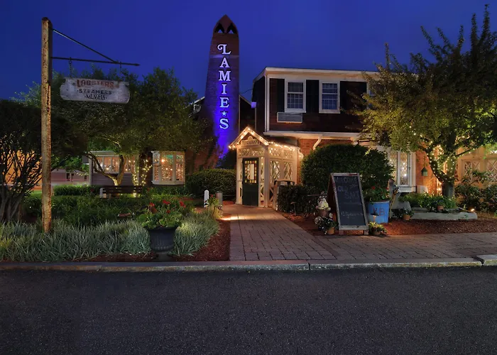 Lamies Inn & The Old Salt Tavern