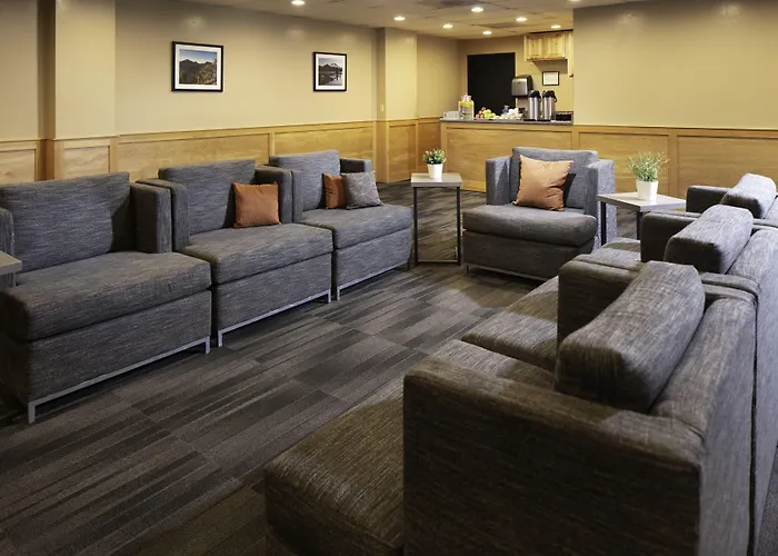 Waypoint Hotel