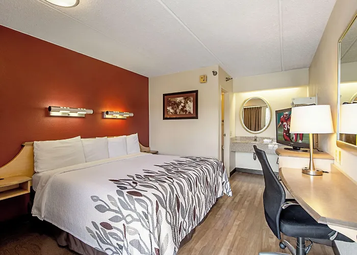 Red Roof Inn Utica