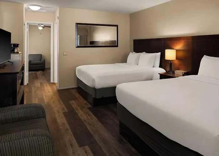 Scottish Fairway Inn