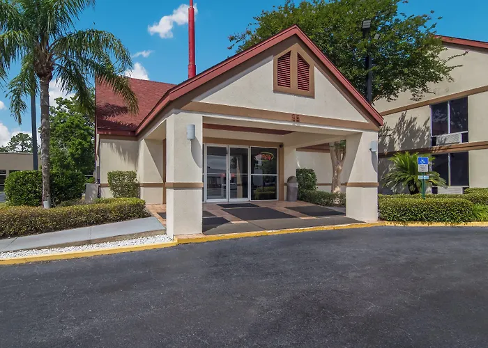 Red Roof Inn & Suites Brunswick I-95