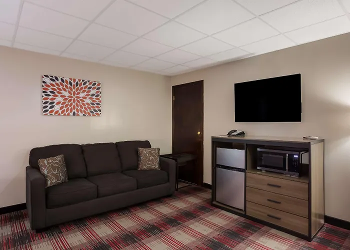 Surestay Hotel By Best Western Higginsville