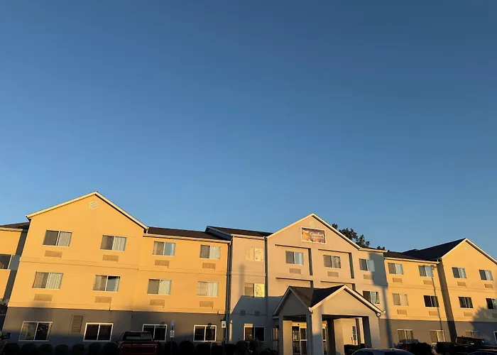 Comfort Inn & Suites Lima Northwest