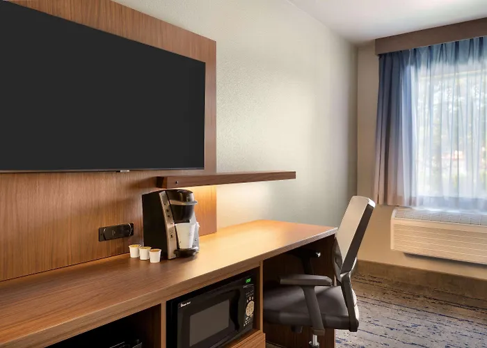 La Quinta Inn & Suites By Wyndham Springfield