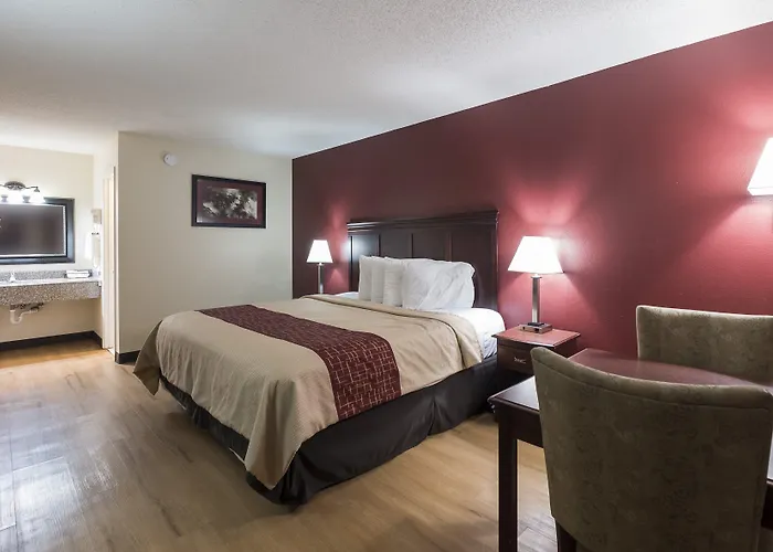 Red Roof Inn Chipley