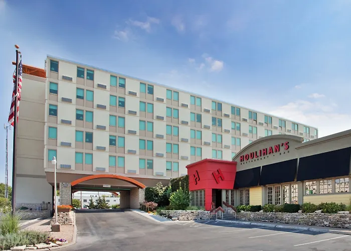 Holiday Inn At The Campus By Ihg