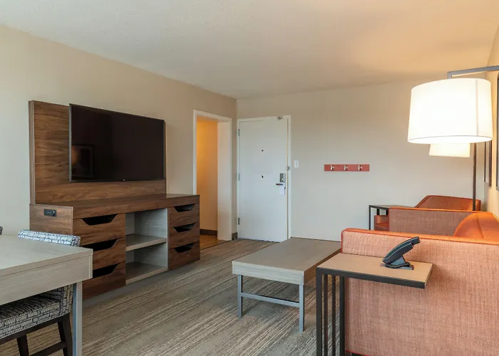 Hampton Inn Manchester Downtown
