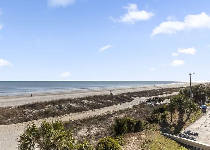 Ocean Crest Inn And Suites