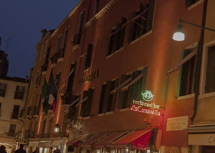 Hotel Saturnia & International