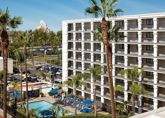 Fairfield By Marriott Anaheim Resort