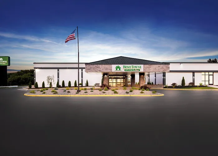Ramada By Wyndham Cortland Hotel & Conference Center
