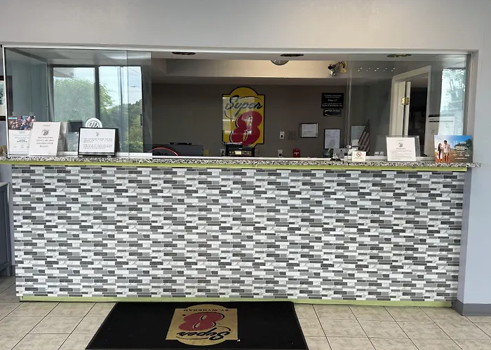 Super 8 By Wyndham Manassas
