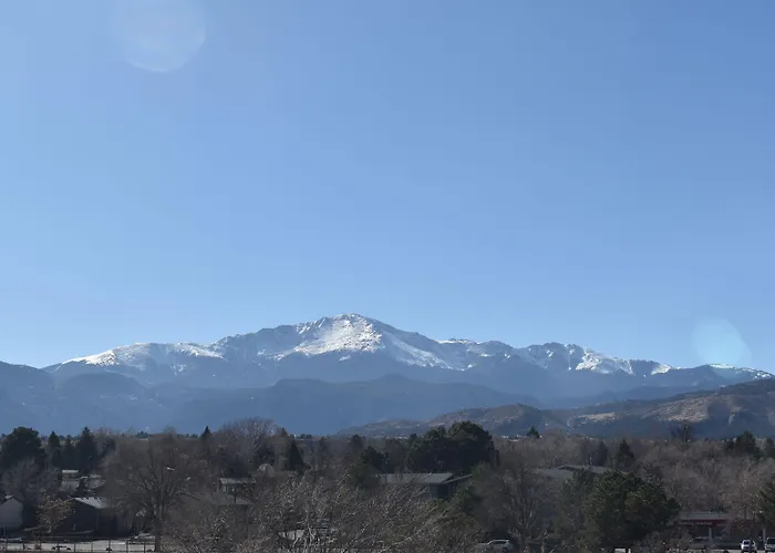 Quality Inn & Suites Garden Of The Gods