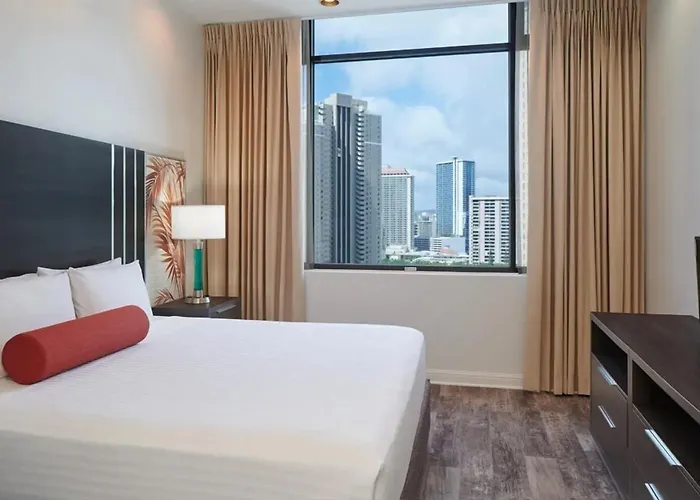Aqua Palms Waikiki