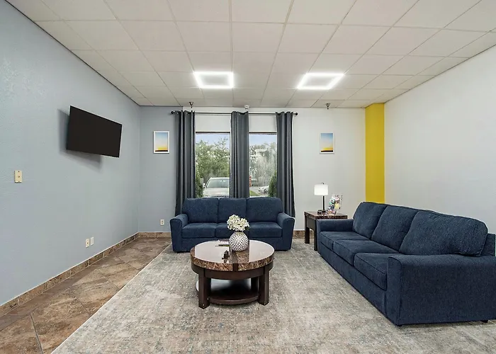 Days Inn & Suites By Wyndham Mt Pleasant