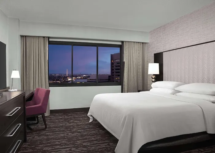 Embassy Suites By Hilton Crystal City National Airport
