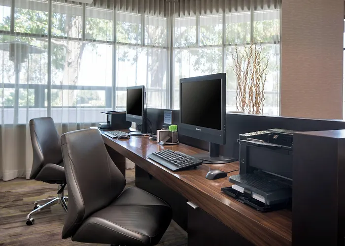 Courtyard By Marriott Richmond Berkeley