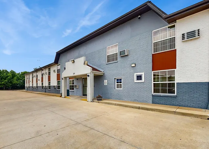 Red Lion Inn & Suites Olathe Kansas City